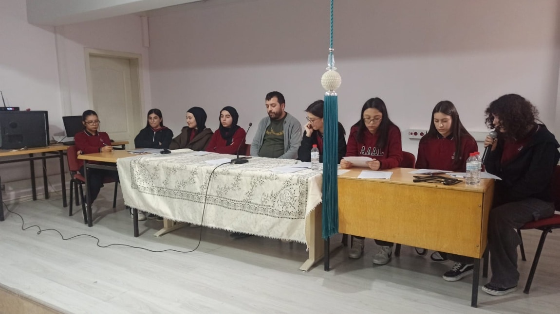 SINIFLAR ARASI MÜNAZARA ETKİNLİĞİ